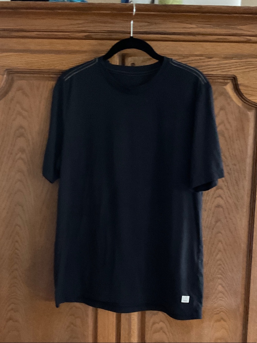 Vuori Black Short-Sleeve Crewneck Tee with Contrast Shoulder Stitching